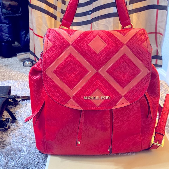 Michael kors Back Pack NEW Beautiful 💃🏻🔥 - Picture 1 of 7